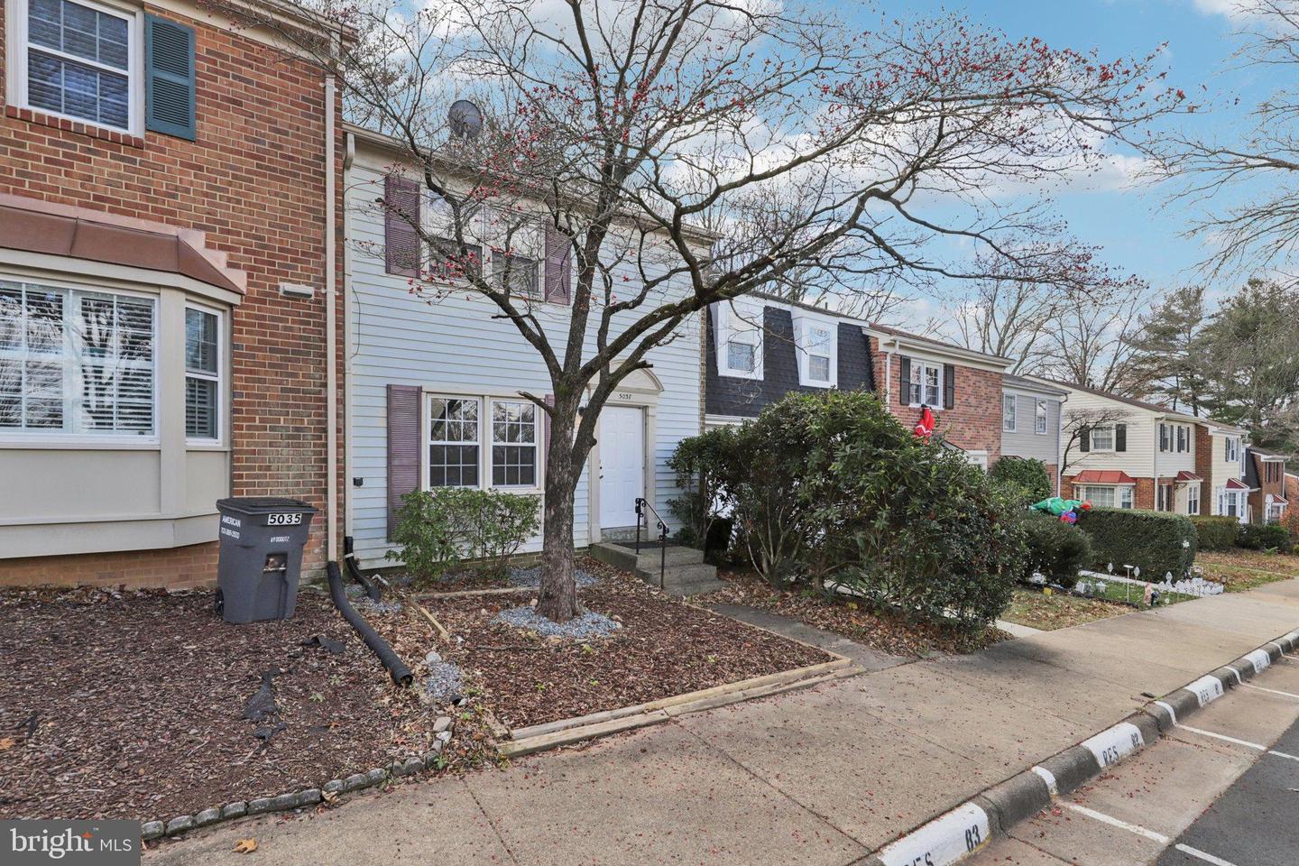 5037 HEAD CT, FAIRFAX, Virginia 22032, 3 Bedrooms Bedrooms, 6 Rooms Rooms,2 BathroomsBathrooms,Residential,For sale,5037 HEAD CT,VAFX2280856 MLS # VAFX2280856