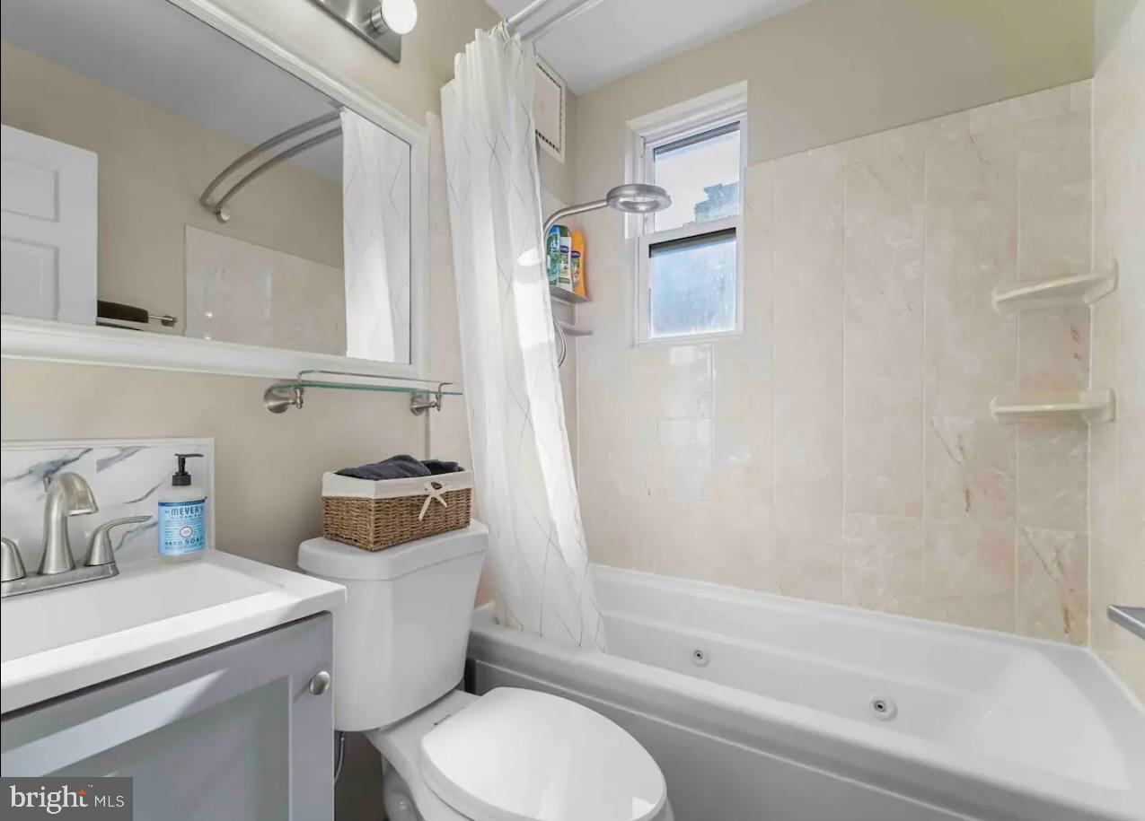 4719 25TH ST N, ARLINGTON, Virginia 22207, 3 Bedrooms Bedrooms, ,3 BathroomsBathrooms,Residential,For sale,4719 25TH ST N,VAAR2066512 MLS # VAAR2066512