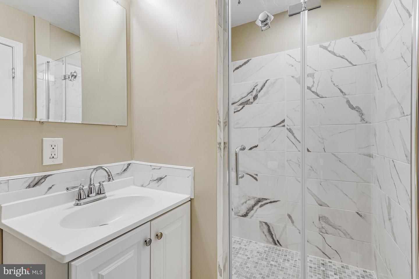 4719 25TH ST N, ARLINGTON, Virginia 22207, 3 Bedrooms Bedrooms, ,3 BathroomsBathrooms,Residential,For sale,4719 25TH ST N,VAAR2066512 MLS # VAAR2066512