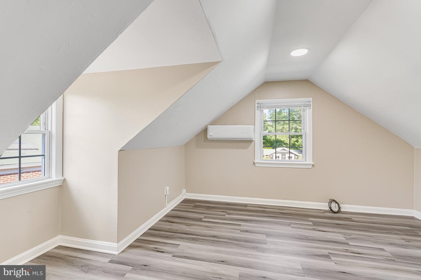 4719 25TH ST N, ARLINGTON, Virginia 22207, 3 Bedrooms Bedrooms, ,3 BathroomsBathrooms,Residential,For sale,4719 25TH ST N,VAAR2066512 MLS # VAAR2066512