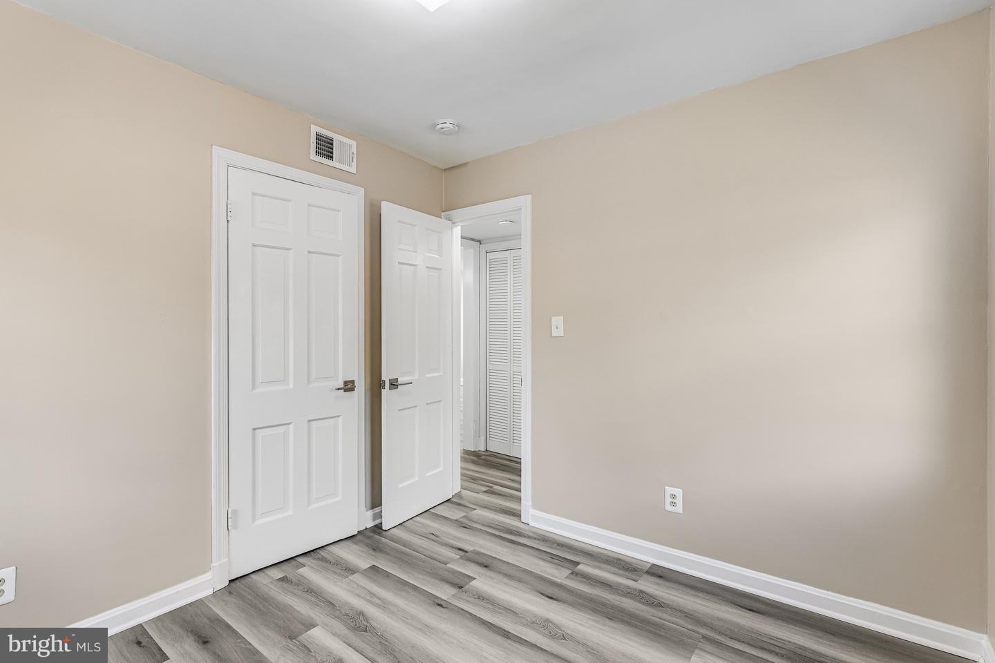 4719 25TH ST N, ARLINGTON, Virginia 22207, 3 Bedrooms Bedrooms, ,3 BathroomsBathrooms,Residential,For sale,4719 25TH ST N,VAAR2066512 MLS # VAAR2066512