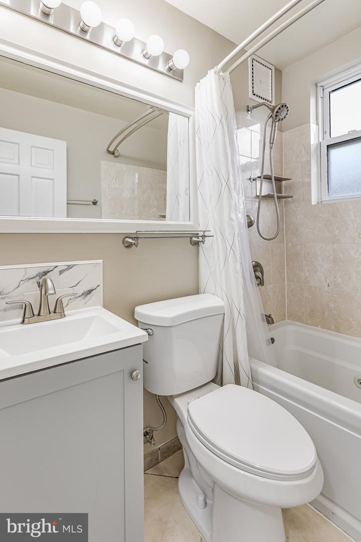 4719 25TH ST N, ARLINGTON, Virginia 22207, 3 Bedrooms Bedrooms, ,3 BathroomsBathrooms,Residential,For sale,4719 25TH ST N,VAAR2066512 MLS # VAAR2066512