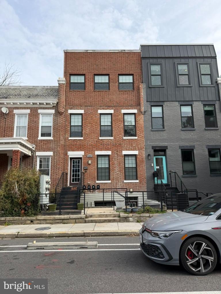 3223 WARDER ST NW #2, WASHINGTON, District Of Columbia 20010, 3 Bedrooms Bedrooms, ,3 BathroomsBathrooms,Residential,For sale,3223 WARDER ST NW #2,DCDC2233318 MLS # DCDC2233318