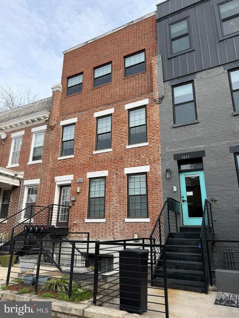 3223 WARDER ST NW #2, WASHINGTON, District Of Columbia 20010, 3 Bedrooms Bedrooms, ,3 BathroomsBathrooms,Residential,For sale,3223 WARDER ST NW #2,DCDC2233318 MLS # DCDC2233318
