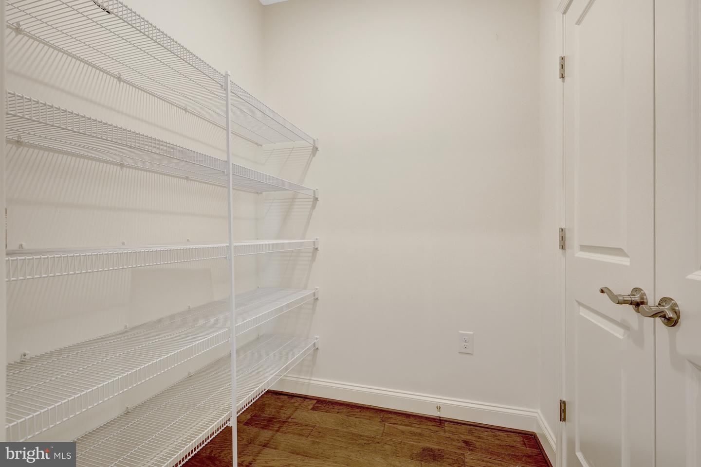 23631 HAVELOCK WALK TER #404, ASHBURN, Virginia 20148, 2 Bedrooms Bedrooms, ,2 BathroomsBathrooms,Residential,For sale,23631 HAVELOCK WALK TER #404,VALO2111814 MLS # VALO2111814