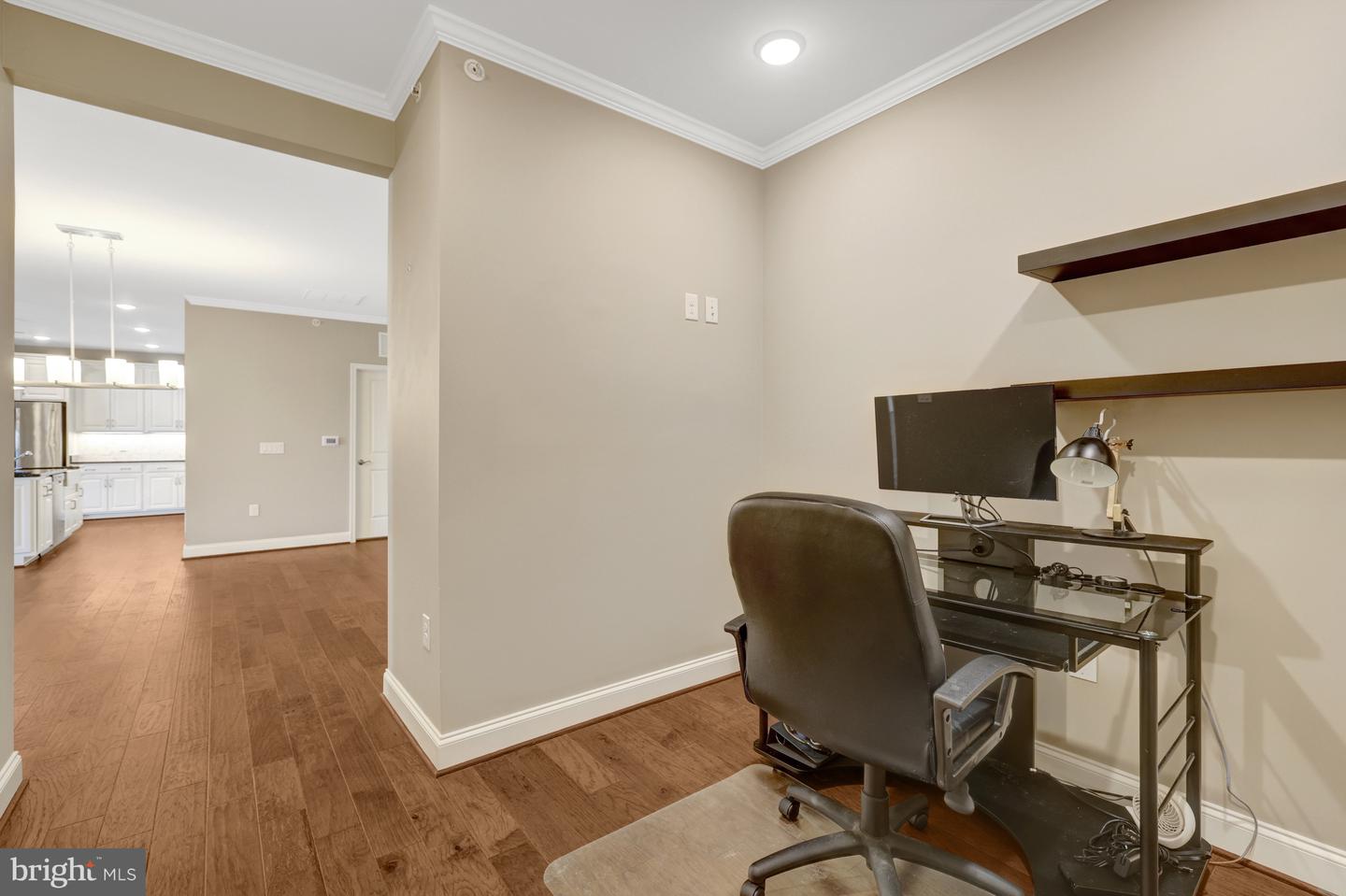 23631 HAVELOCK WALK TER #404, ASHBURN, Virginia 20148, 2 Bedrooms Bedrooms, ,2 BathroomsBathrooms,Residential,For sale,23631 HAVELOCK WALK TER #404,VALO2111814 MLS # VALO2111814