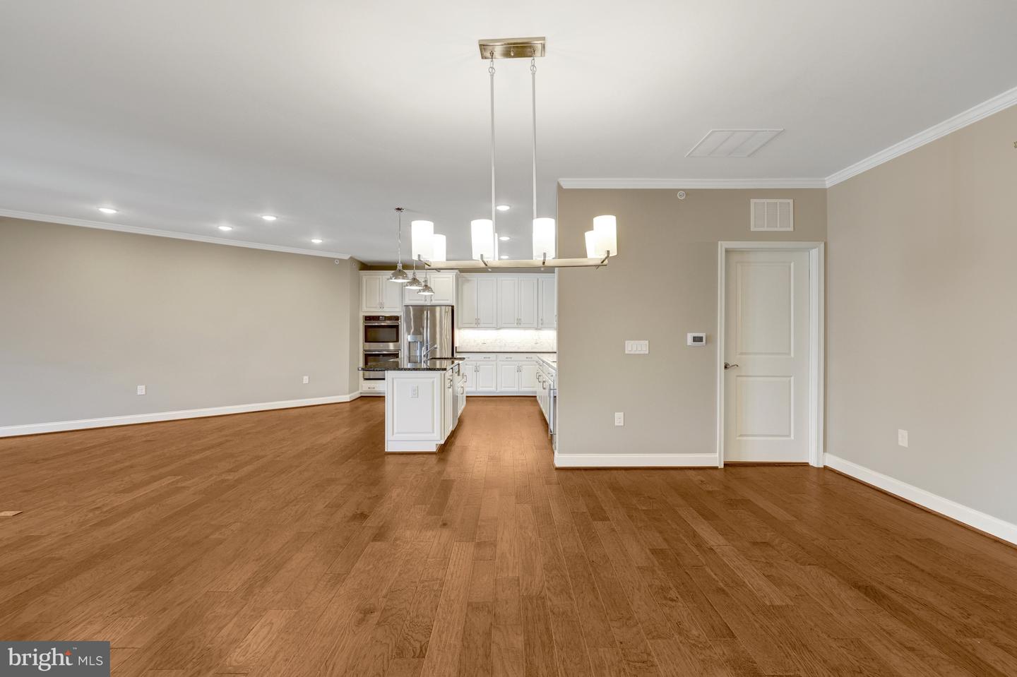 23631 HAVELOCK WALK TER #404, ASHBURN, Virginia 20148, 2 Bedrooms Bedrooms, ,2 BathroomsBathrooms,Residential,For sale,23631 HAVELOCK WALK TER #404,VALO2111814 MLS # VALO2111814