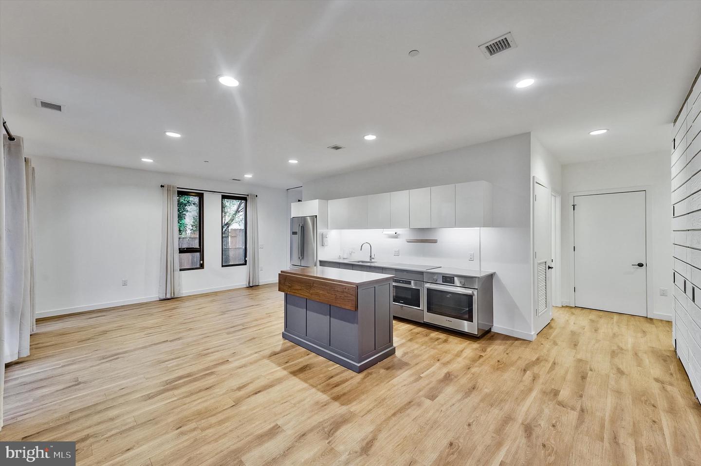 57 N N ST ST NW #125, WASHINGTON, District Of Columbia 20001, 2 Bedrooms Bedrooms, 4 Rooms Rooms,2 BathroomsBathrooms,Residential,For sale,57 N N ST ST NW #125,DCDC2233346 MLS # DCDC2233346