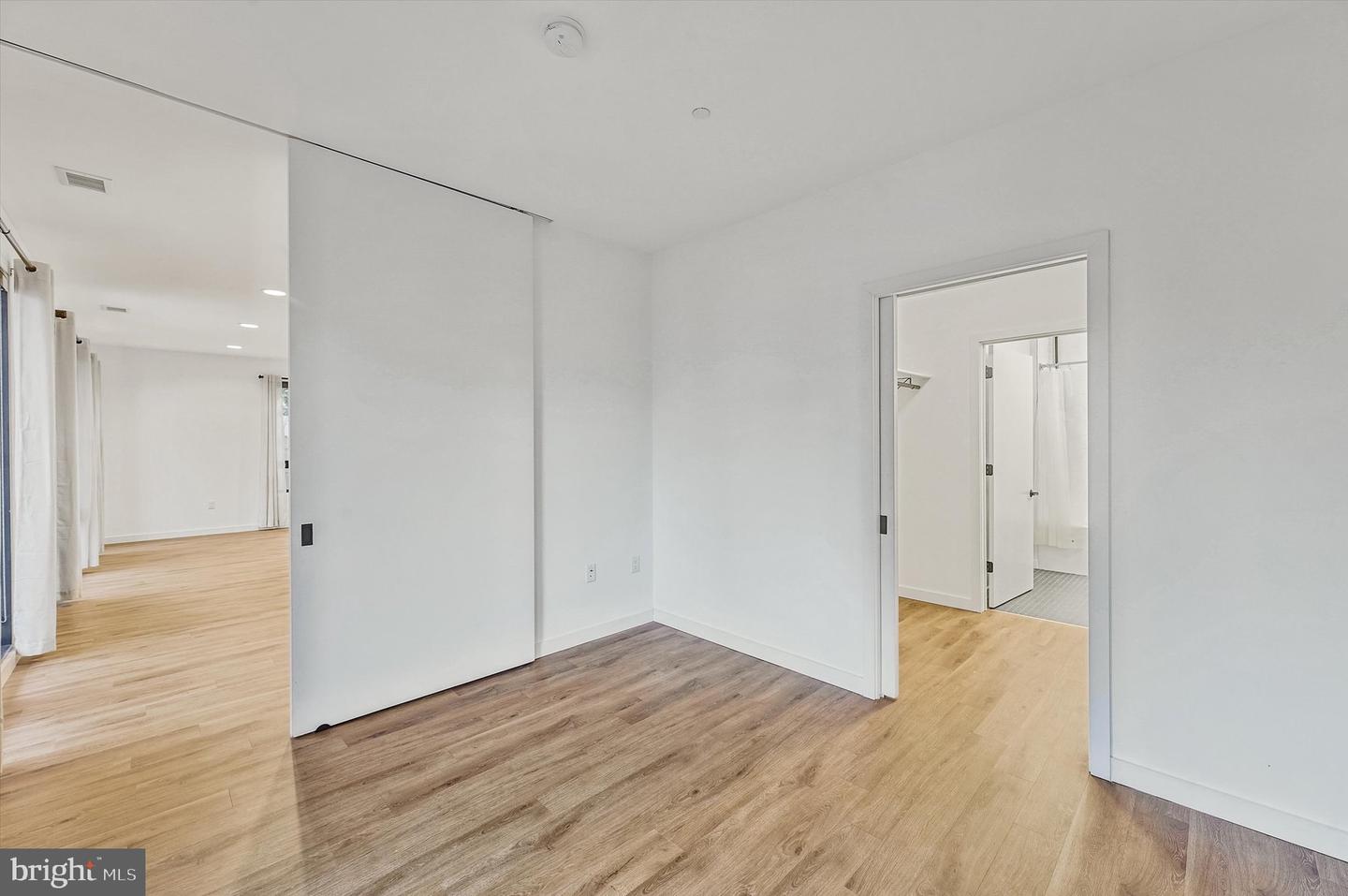 57 N N ST ST NW #125, WASHINGTON, District Of Columbia 20001, 2 Bedrooms Bedrooms, 4 Rooms Rooms,2 BathroomsBathrooms,Residential,For sale,57 N N ST ST NW #125,DCDC2233346 MLS # DCDC2233346