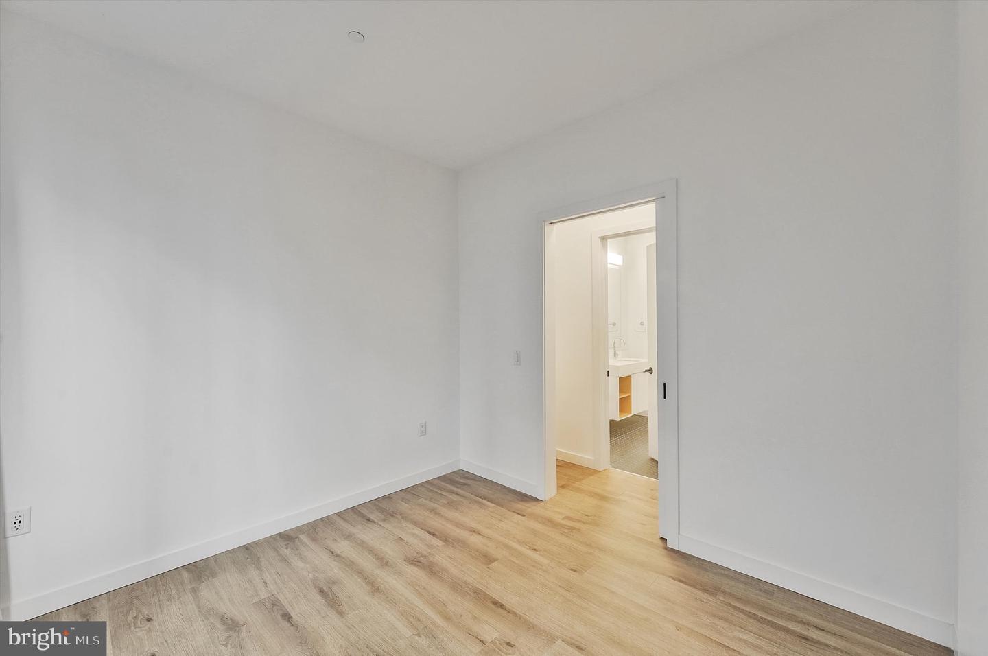 57 N N ST ST NW #125, WASHINGTON, District Of Columbia 20001, 2 Bedrooms Bedrooms, 4 Rooms Rooms,2 BathroomsBathrooms,Residential,For sale,57 N N ST ST NW #125,DCDC2233346 MLS # DCDC2233346