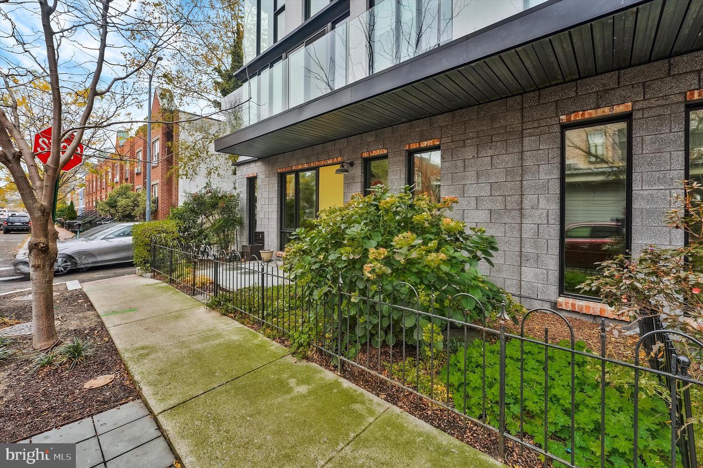 57 N N ST ST NW #125, WASHINGTON, District Of Columbia 20001, 2 Bedrooms Bedrooms, 4 Rooms Rooms,2 BathroomsBathrooms,Residential,For sale,57 N N ST ST NW #125,DCDC2233346 MLS # DCDC2233346