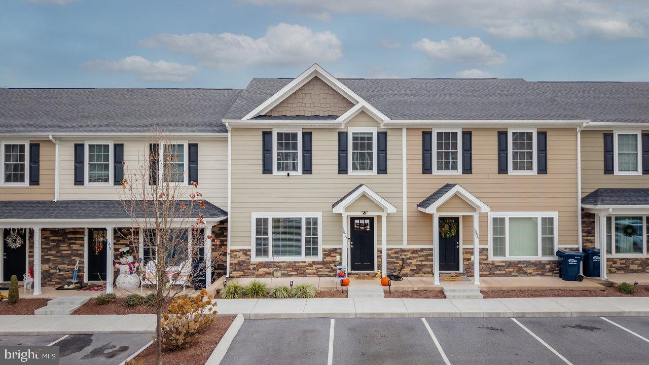 1079 BLUEMOON DR, ROCKINGHAM, Virginia 22801, 3 Bedrooms Bedrooms, ,2 BathroomsBathrooms,Residential,For sale,1079 BLUEMOON DR,VARO2002760 MLS # VARO2002760