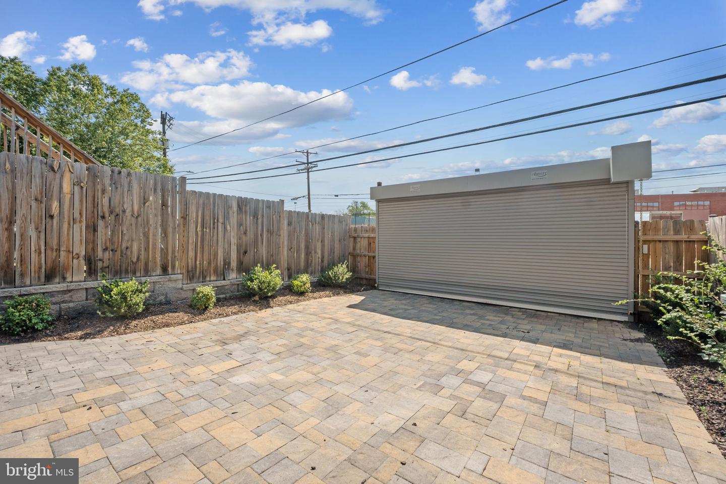 1923 CAPITOL AVE NE #2, WASHINGTON, District Of Columbia 20002, 3 Bedrooms Bedrooms, ,3 BathroomsBathrooms,Residential,For sale,1923 CAPITOL AVE NE #2,DCDC2233426 MLS # DCDC2233426