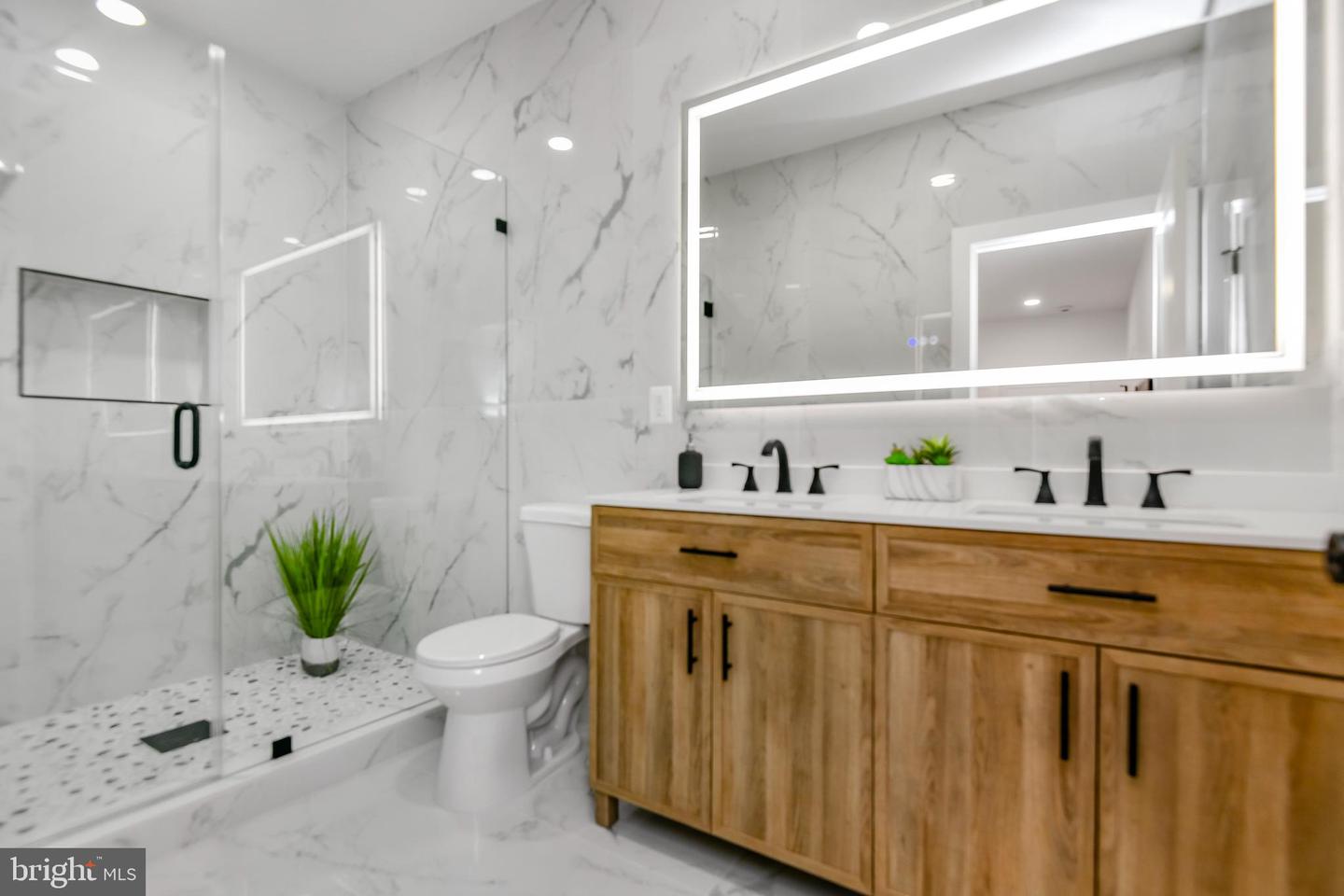 608 LAURA DR, FALLS CHURCH, Virginia 22046, 5 Bedrooms Bedrooms, ,3 BathroomsBathrooms,Residential,For sale,608 LAURA DR,VAFA2003484 MLS # VAFA2003484