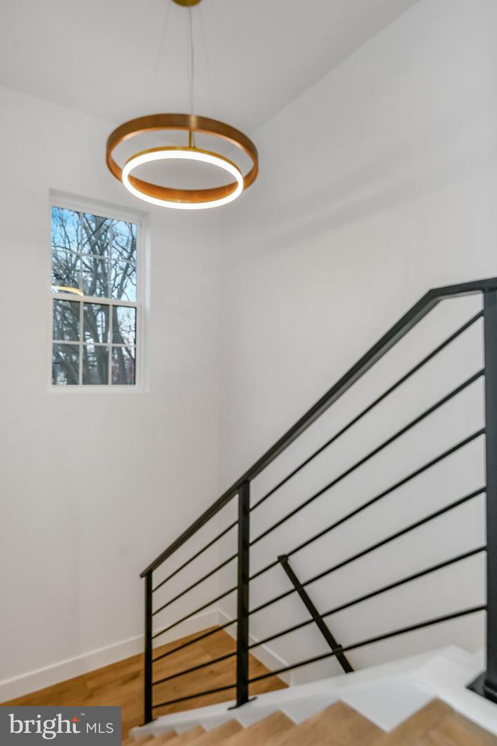 608 LAURA DR, FALLS CHURCH, Virginia 22046, 5 Bedrooms Bedrooms, ,3 BathroomsBathrooms,Residential,For sale,608 LAURA DR,VAFA2003484 MLS # VAFA2003484