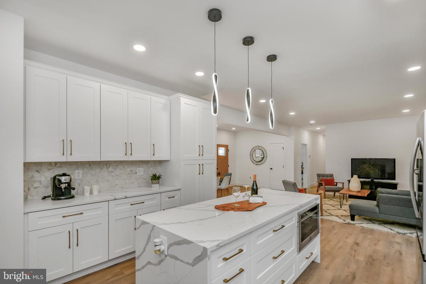 608 LAURA DR, FALLS CHURCH, Virginia 22046, 5 Bedrooms Bedrooms, ,3 BathroomsBathrooms,Residential,For sale,608 LAURA DR,VAFA2003484 MLS # VAFA2003484