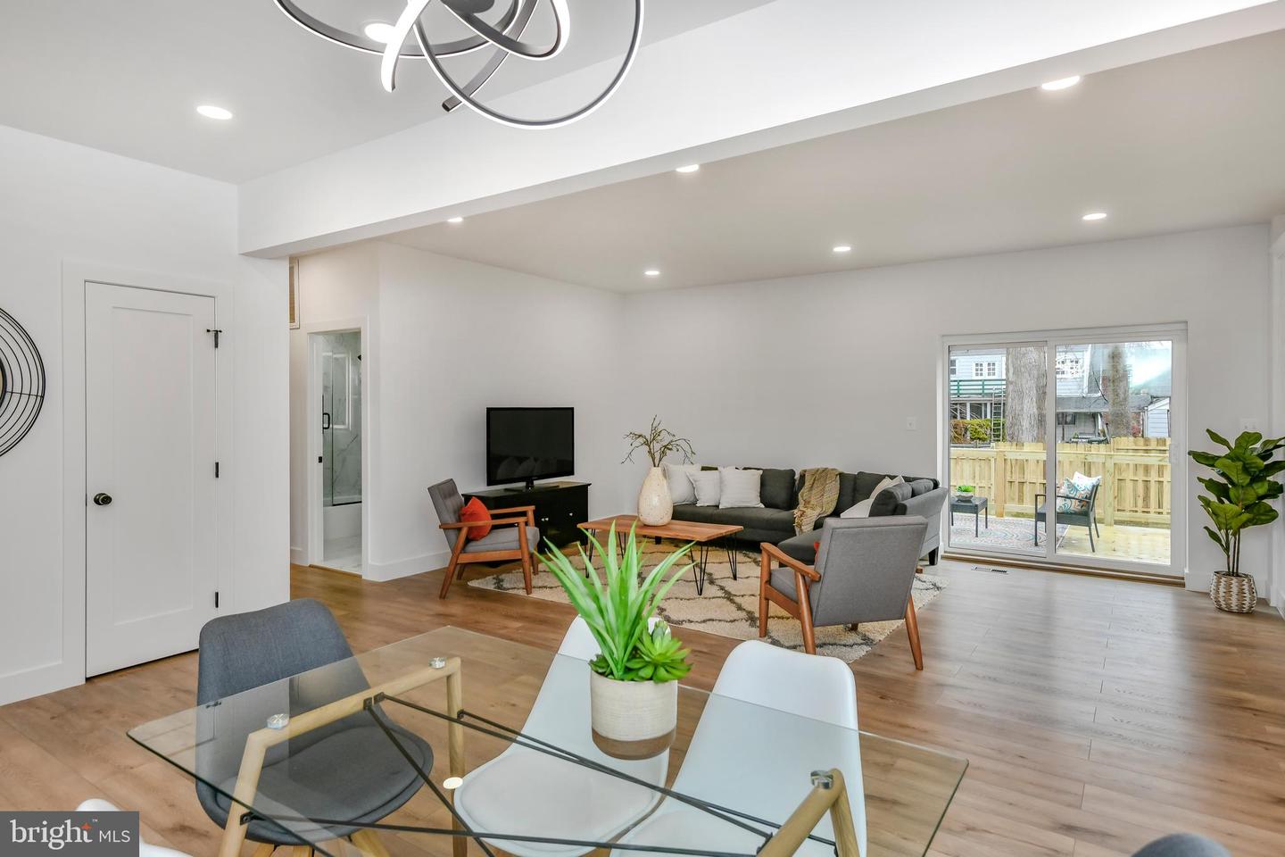 608 LAURA DR, FALLS CHURCH, Virginia 22046, 5 Bedrooms Bedrooms, ,3 BathroomsBathrooms,Residential,For sale,608 LAURA DR,VAFA2003484 MLS # VAFA2003484