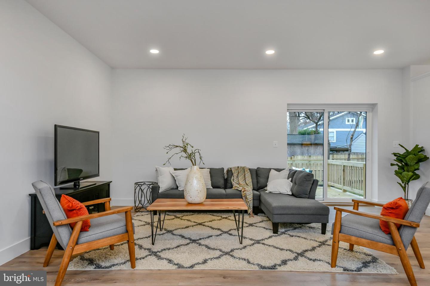 608 LAURA DR, FALLS CHURCH, Virginia 22046, 5 Bedrooms Bedrooms, ,3 BathroomsBathrooms,Residential,For sale,608 LAURA DR,VAFA2003484 MLS # VAFA2003484