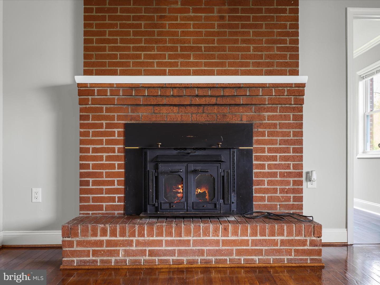 6075 STRASBURG RD, STRASBURG, Virginia 22657, 4 Bedrooms Bedrooms, ,2 BathroomsBathrooms,Residential,For sale,6075 STRASBURG RD,VAWR2010548 MLS # VAWR2010548