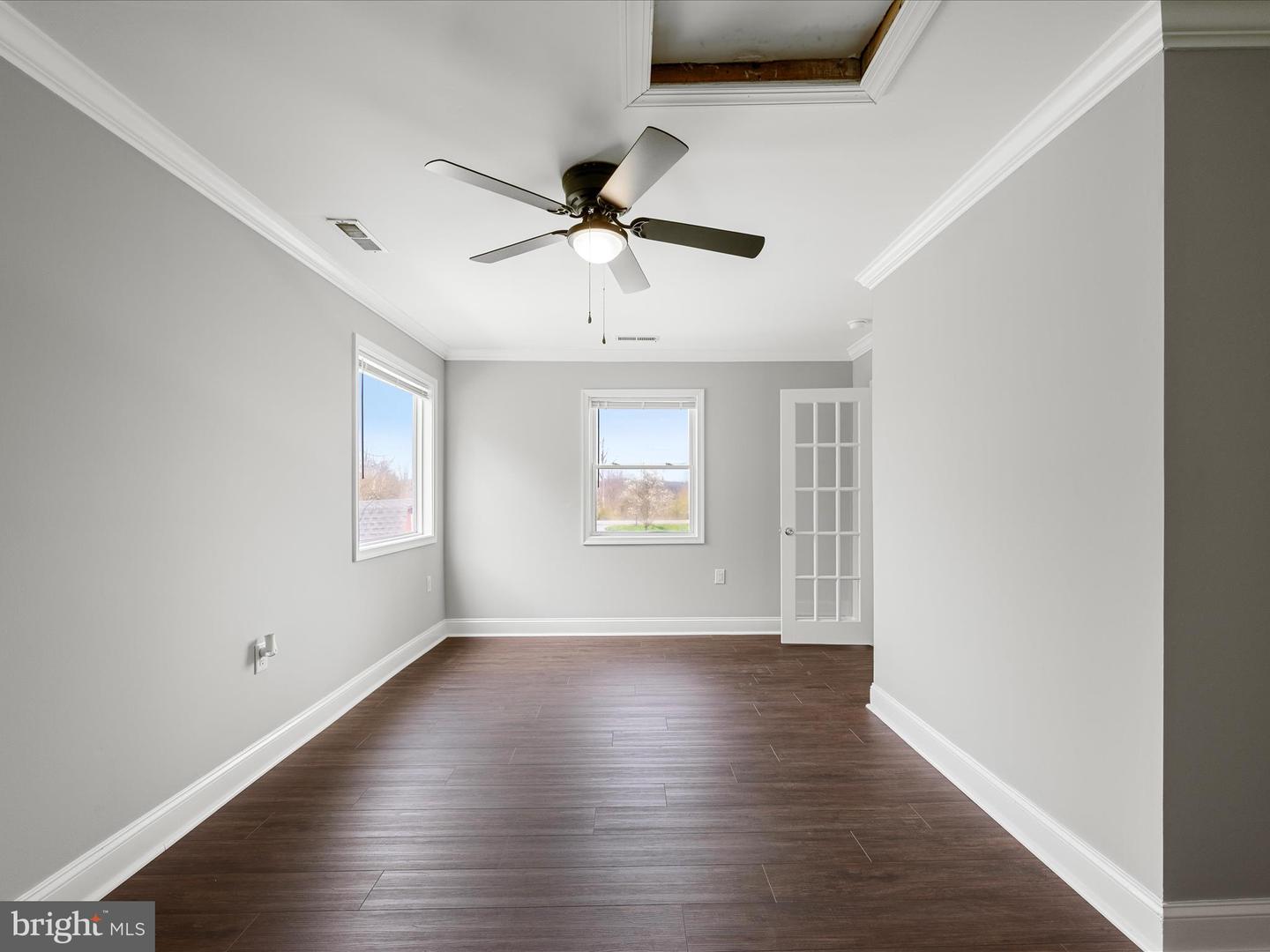 6075 STRASBURG RD, STRASBURG, Virginia 22657, 4 Bedrooms Bedrooms, ,2 BathroomsBathrooms,Residential,For sale,6075 STRASBURG RD,VAWR2010548 MLS # VAWR2010548