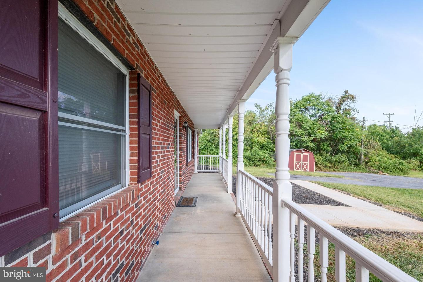 6075 STRASBURG RD, STRASBURG, Virginia 22657, 4 Bedrooms Bedrooms, ,2 BathroomsBathrooms,Residential,For sale,6075 STRASBURG RD,VAWR2010548 MLS # VAWR2010548