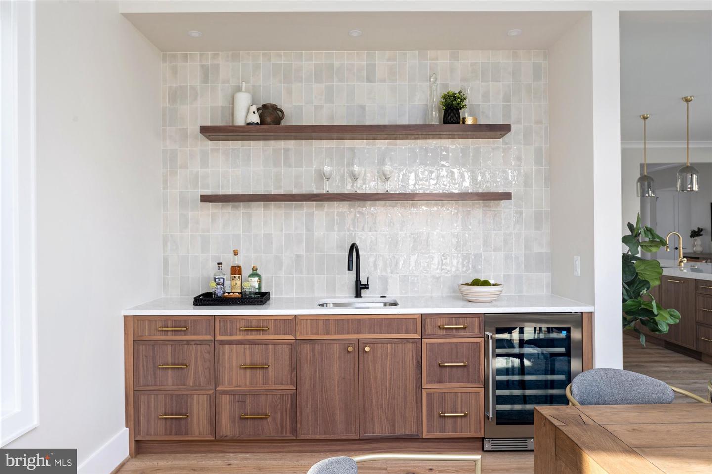 2929 N GREENCASTLE ST, ARLINGTON, Virginia 22207, 6 Bedrooms Bedrooms, ,6 BathroomsBathrooms,Residential,For sale,2929 N GREENCASTLE ST,VAAR2055410 MLS # VAAR2055410