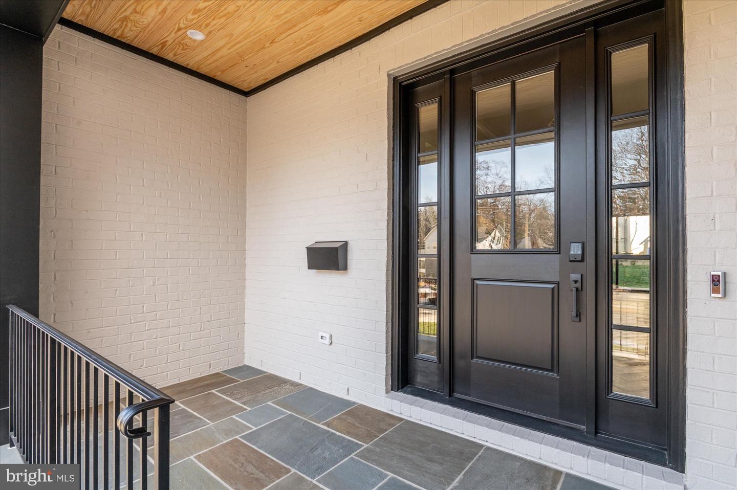 2929 N GREENCASTLE ST, ARLINGTON, Virginia 22207, 6 Bedrooms Bedrooms, ,6 BathroomsBathrooms,Residential,For sale,2929 N GREENCASTLE ST,VAAR2055410 MLS # VAAR2055410