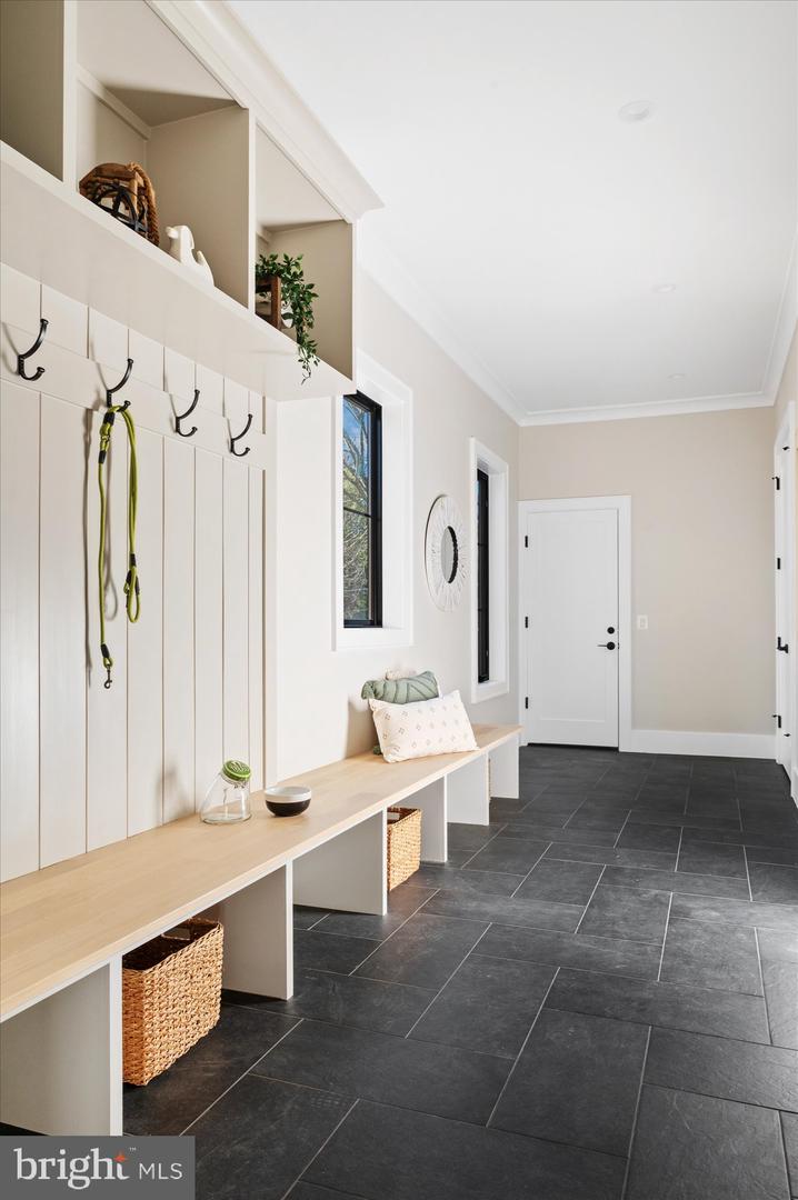 2929 N GREENCASTLE ST, ARLINGTON, Virginia 22207, 6 Bedrooms Bedrooms, ,6 BathroomsBathrooms,Residential,For sale,2929 N GREENCASTLE ST,VAAR2055410 MLS # VAAR2055410