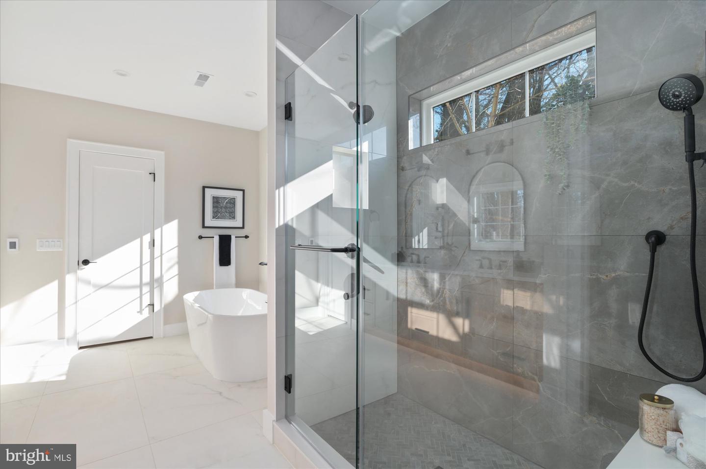 2929 N GREENCASTLE ST, ARLINGTON, Virginia 22207, 6 Bedrooms Bedrooms, ,6 BathroomsBathrooms,Residential,For sale,2929 N GREENCASTLE ST,VAAR2055410 MLS # VAAR2055410