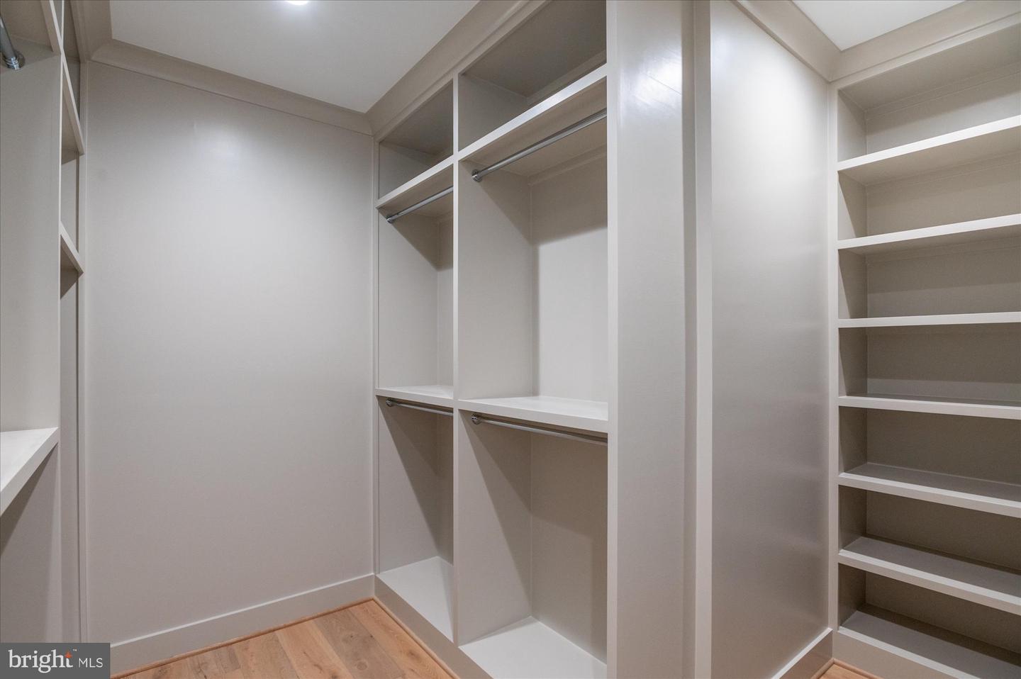 2929 N GREENCASTLE ST, ARLINGTON, Virginia 22207, 6 Bedrooms Bedrooms, ,6 BathroomsBathrooms,Residential,For sale,2929 N GREENCASTLE ST,VAAR2055410 MLS # VAAR2055410