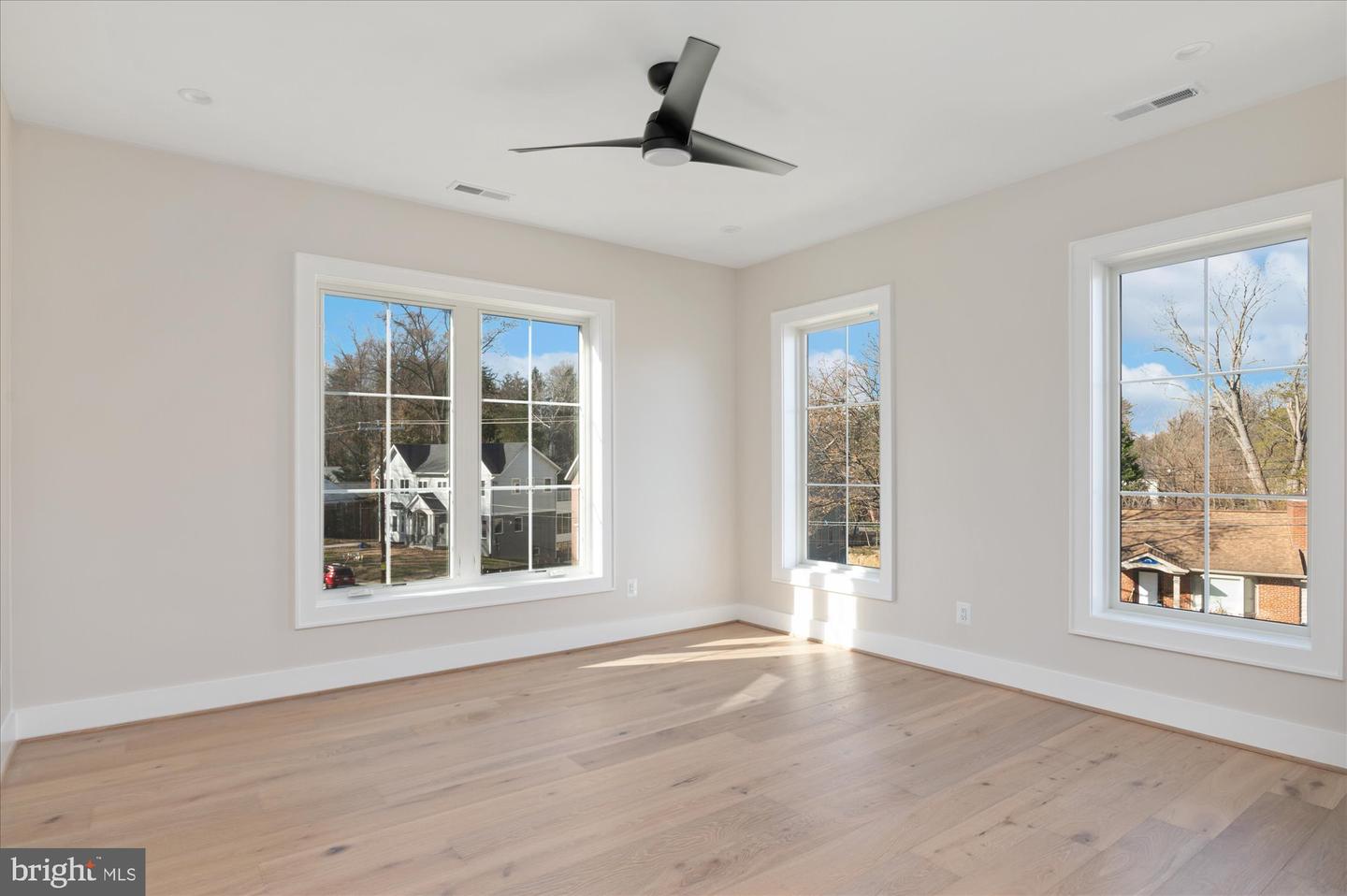 2929 N GREENCASTLE ST, ARLINGTON, Virginia 22207, 6 Bedrooms Bedrooms, ,6 BathroomsBathrooms,Residential,For sale,2929 N GREENCASTLE ST,VAAR2055410 MLS # VAAR2055410