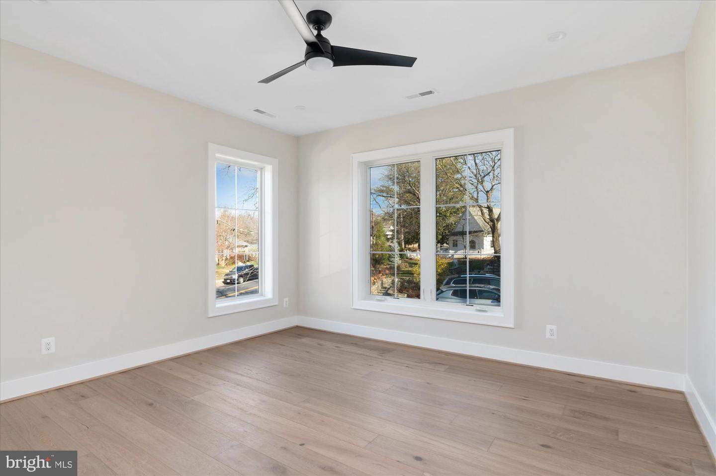 2929 N GREENCASTLE ST, ARLINGTON, Virginia 22207, 6 Bedrooms Bedrooms, ,6 BathroomsBathrooms,Residential,For sale,2929 N GREENCASTLE ST,VAAR2055410 MLS # VAAR2055410