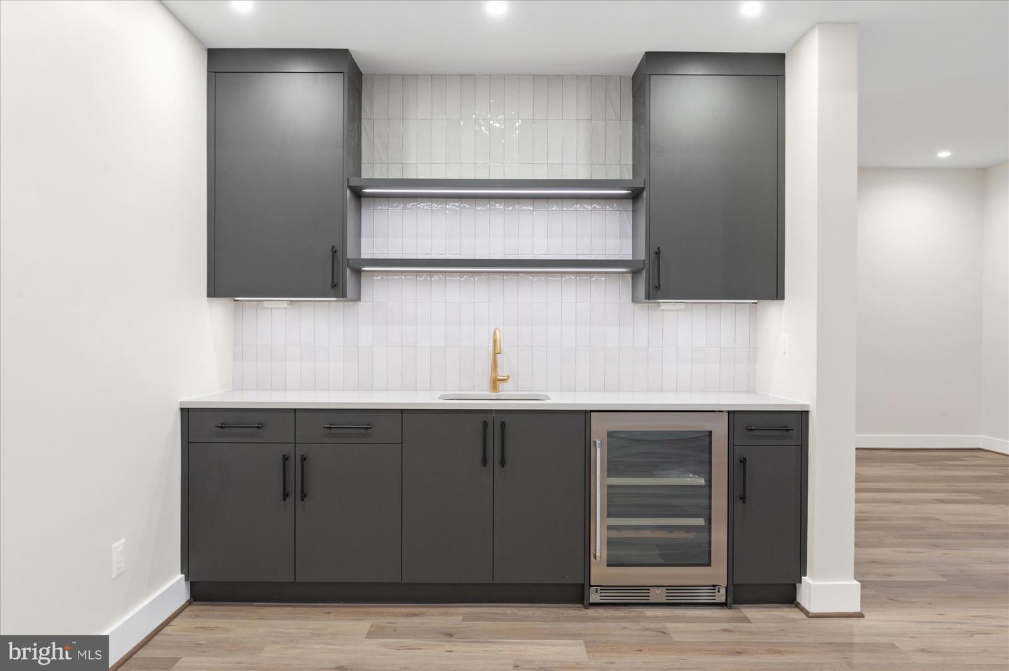 2929 N GREENCASTLE ST, ARLINGTON, Virginia 22207, 6 Bedrooms Bedrooms, ,6 BathroomsBathrooms,Residential,For sale,2929 N GREENCASTLE ST,VAAR2055410 MLS # VAAR2055410