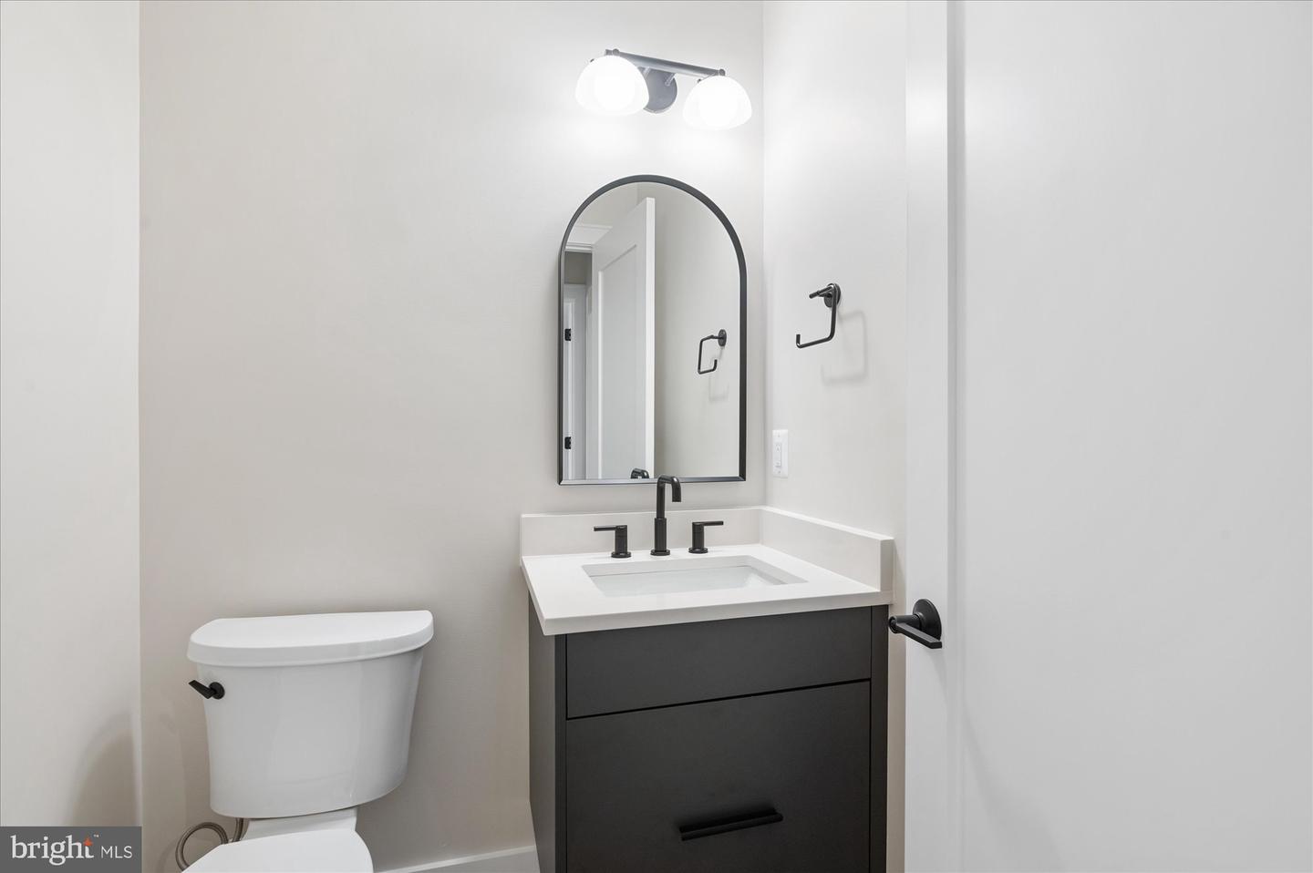 2929 N GREENCASTLE ST, ARLINGTON, Virginia 22207, 6 Bedrooms Bedrooms, ,6 BathroomsBathrooms,Residential,For sale,2929 N GREENCASTLE ST,VAAR2055410 MLS # VAAR2055410