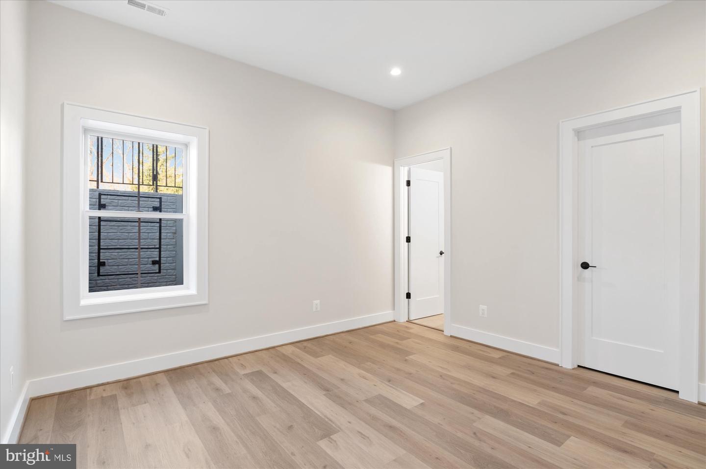 2929 N GREENCASTLE ST, ARLINGTON, Virginia 22207, 6 Bedrooms Bedrooms, ,6 BathroomsBathrooms,Residential,For sale,2929 N GREENCASTLE ST,VAAR2055410 MLS # VAAR2055410