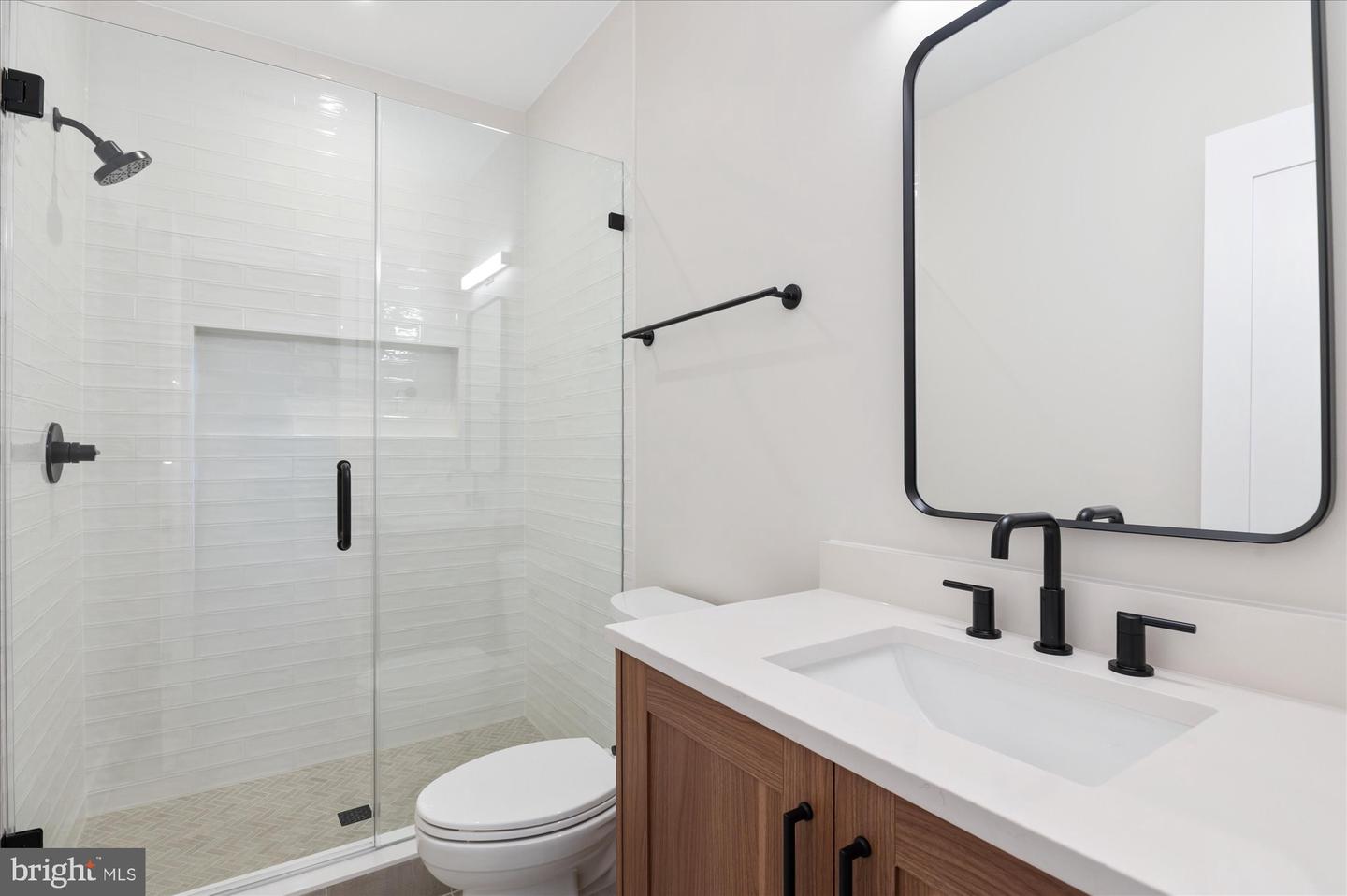 2929 N GREENCASTLE ST, ARLINGTON, Virginia 22207, 6 Bedrooms Bedrooms, ,6 BathroomsBathrooms,Residential,For sale,2929 N GREENCASTLE ST,VAAR2055410 MLS # VAAR2055410