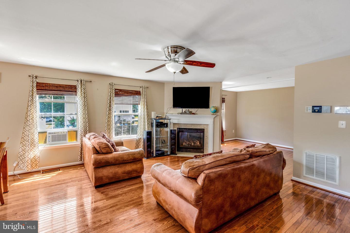 937 LAKEWOOD CIR, CULPEPER, Virginia 22701, 4 Bedrooms Bedrooms, ,2 BathroomsBathrooms,Residential,For sale,937 LAKEWOOD CIR,VACU2010898 MLS # VACU2010898