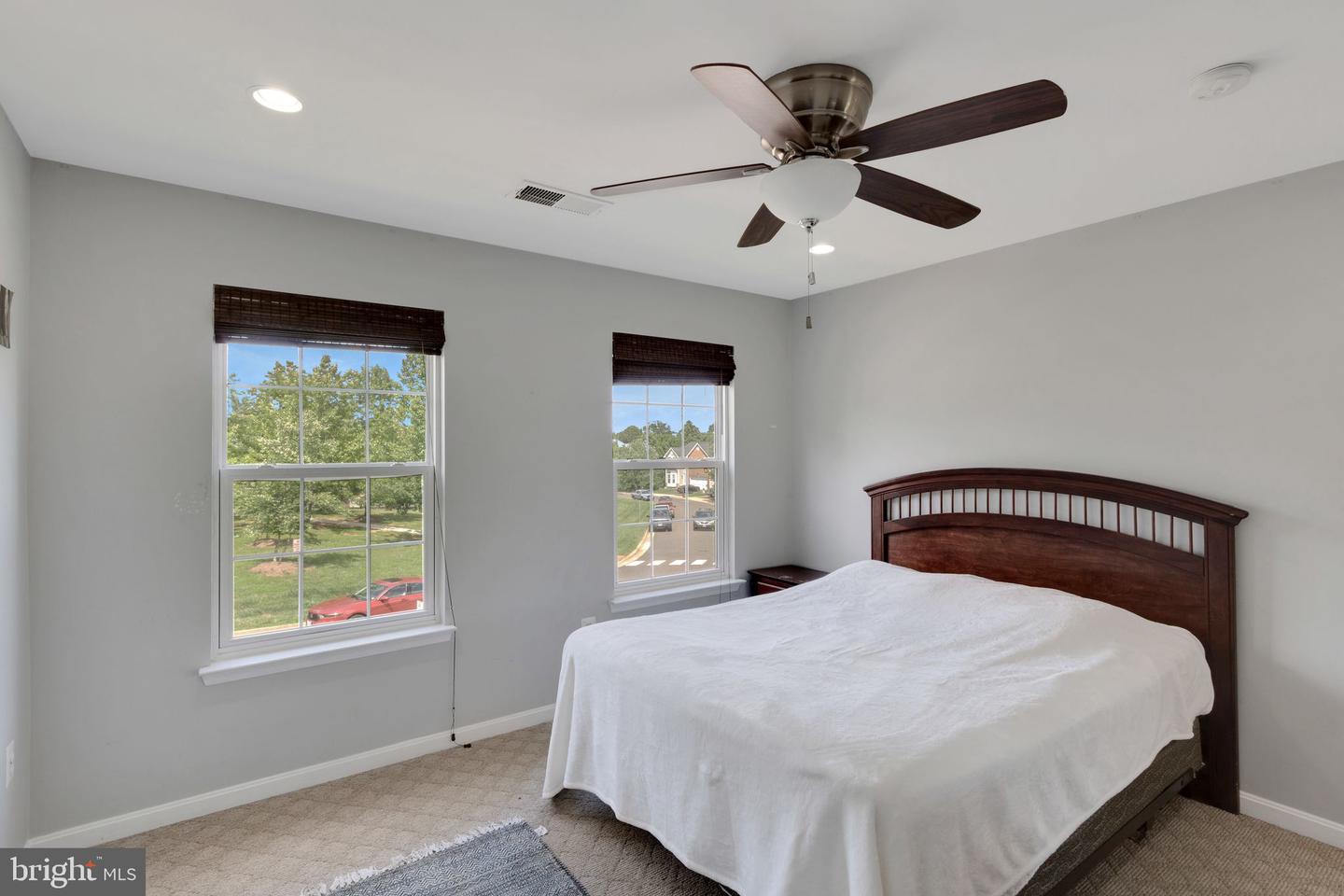 937 LAKEWOOD CIR, CULPEPER, Virginia 22701, 4 Bedrooms Bedrooms, ,2 BathroomsBathrooms,Residential,For sale,937 LAKEWOOD CIR,VACU2010898 MLS # VACU2010898