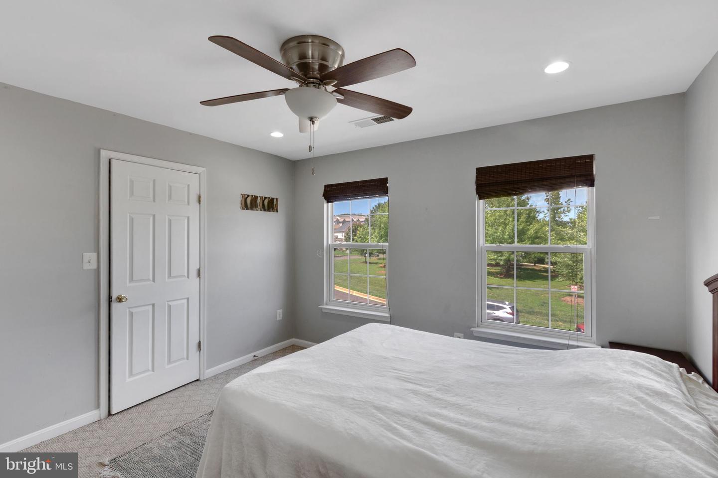 937 LAKEWOOD CIR, CULPEPER, Virginia 22701, 4 Bedrooms Bedrooms, ,2 BathroomsBathrooms,Residential,For sale,937 LAKEWOOD CIR,VACU2010898 MLS # VACU2010898