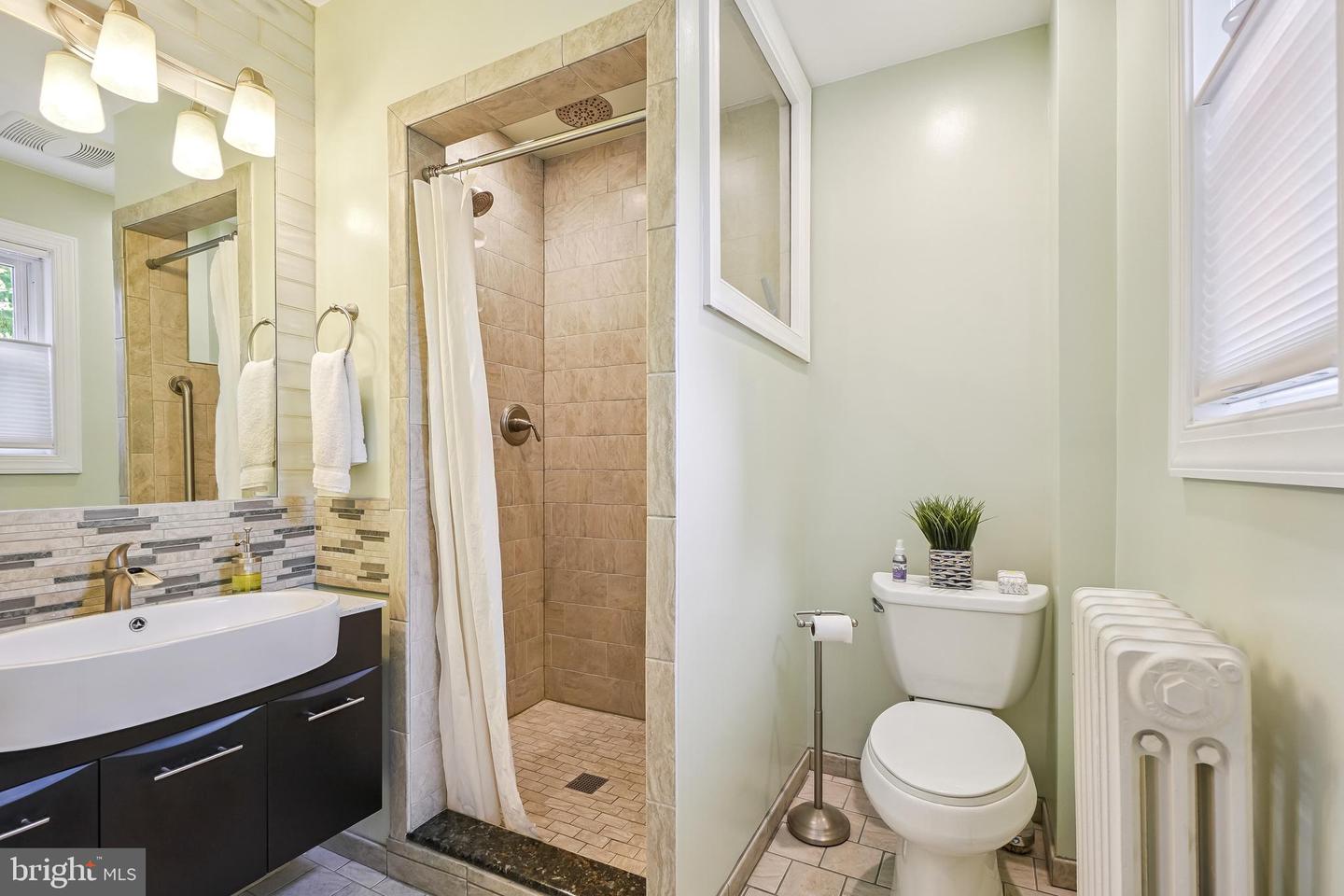 312 JEFFERSON ST NW, WASHINGTON, District Of Columbia 20011, 3 Bedrooms Bedrooms, ,3 BathroomsBathrooms,Residential,For sale,312 JEFFERSON ST NW,DCDC2211838 MLS # DCDC2211838