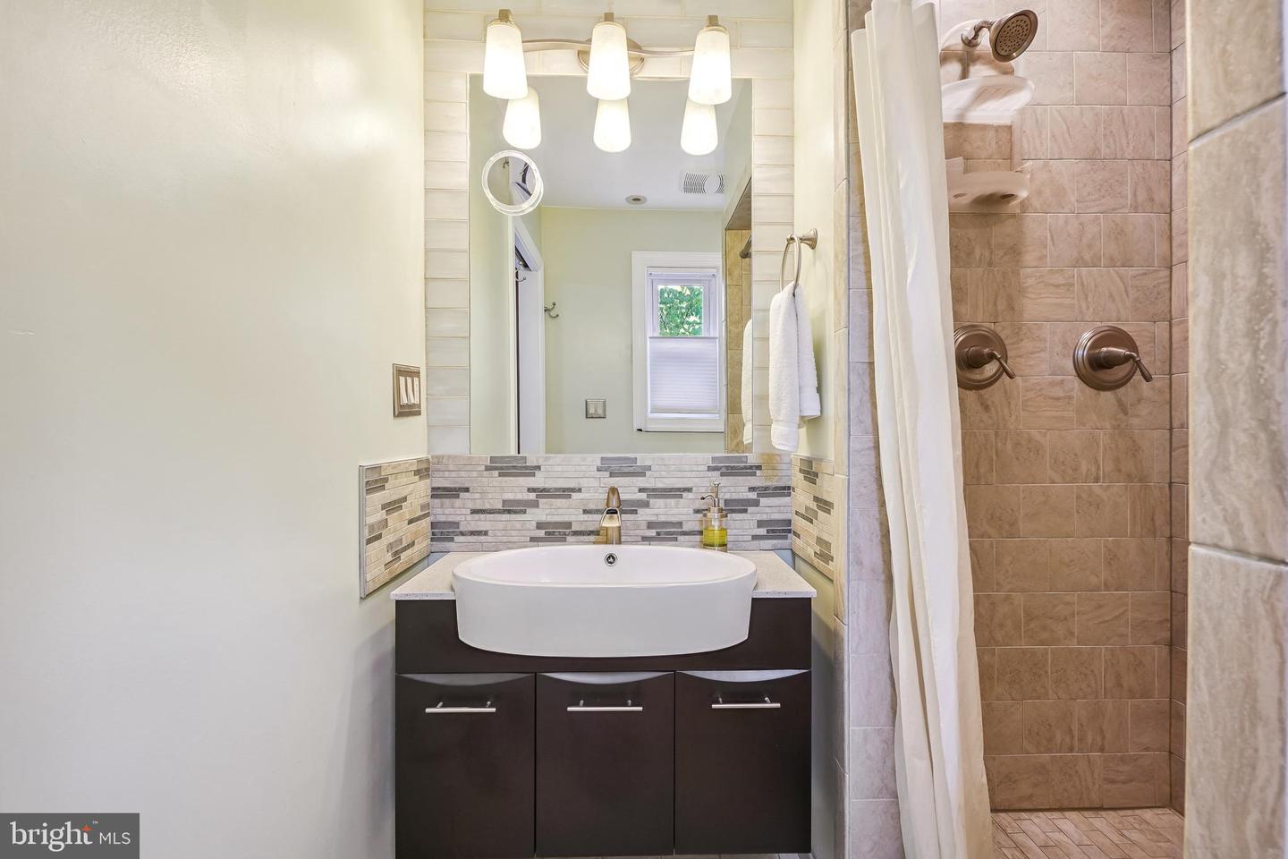 312 JEFFERSON ST NW, WASHINGTON, District Of Columbia 20011, 3 Bedrooms Bedrooms, ,3 BathroomsBathrooms,Residential,For sale,312 JEFFERSON ST NW,DCDC2211838 MLS # DCDC2211838