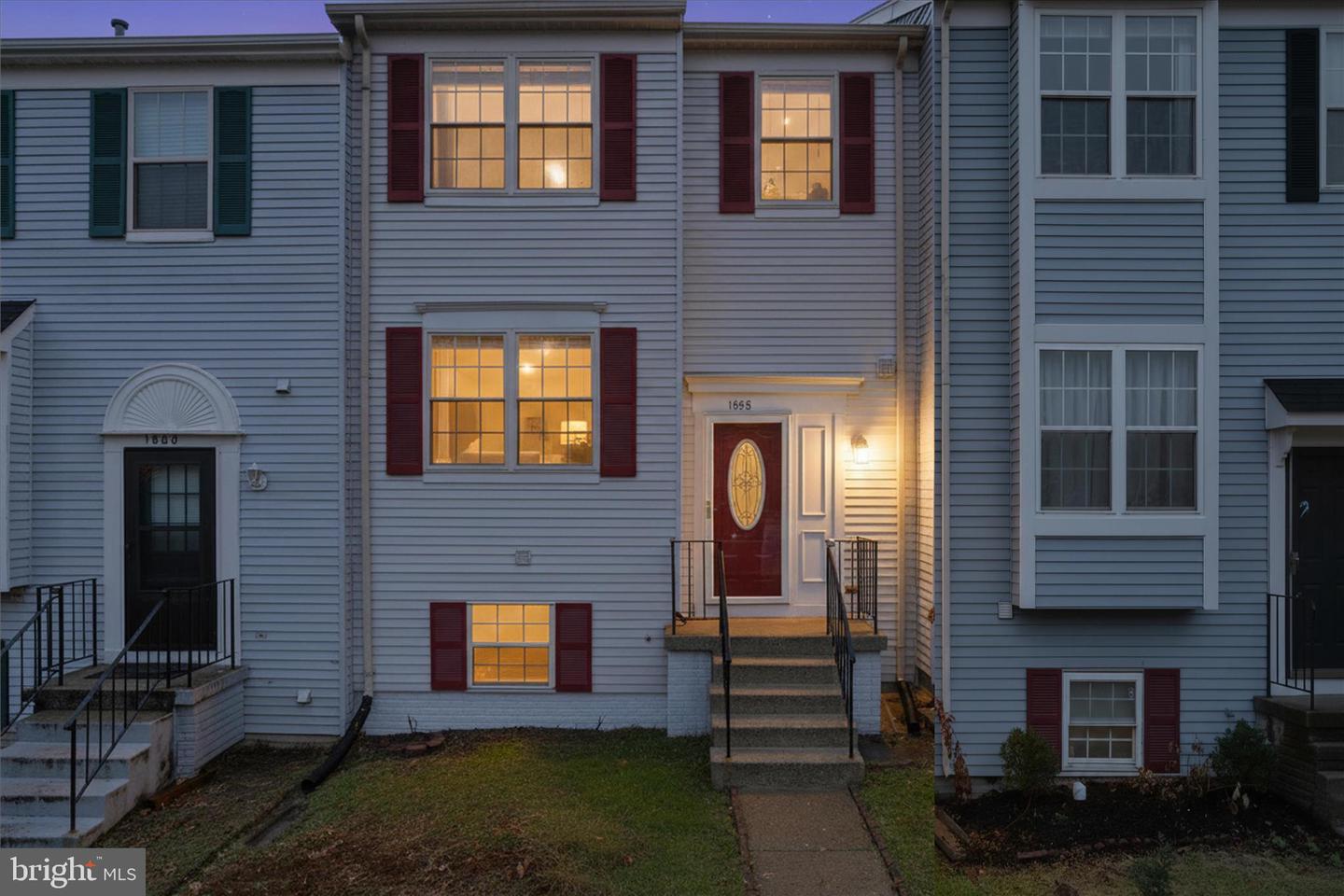 1858 HEATHER GLEN CT, WOODBRIDGE, Virginia 22191, 4 Bedrooms Bedrooms, ,3 BathroomsBathrooms,Residential,For sale,1858 HEATHER GLEN CT,VAPW2106786 MLS # VAPW2106786 1858 HEATHER GLEN CT, WOODBRIDGE, Virginia 22191, 4 Bedrooms Bedrooms, ,3 BathroomsBathrooms,Residential,For sale,1858 HEATHER GLEN CT,VAPW2106786 MLS # VAPW2106786