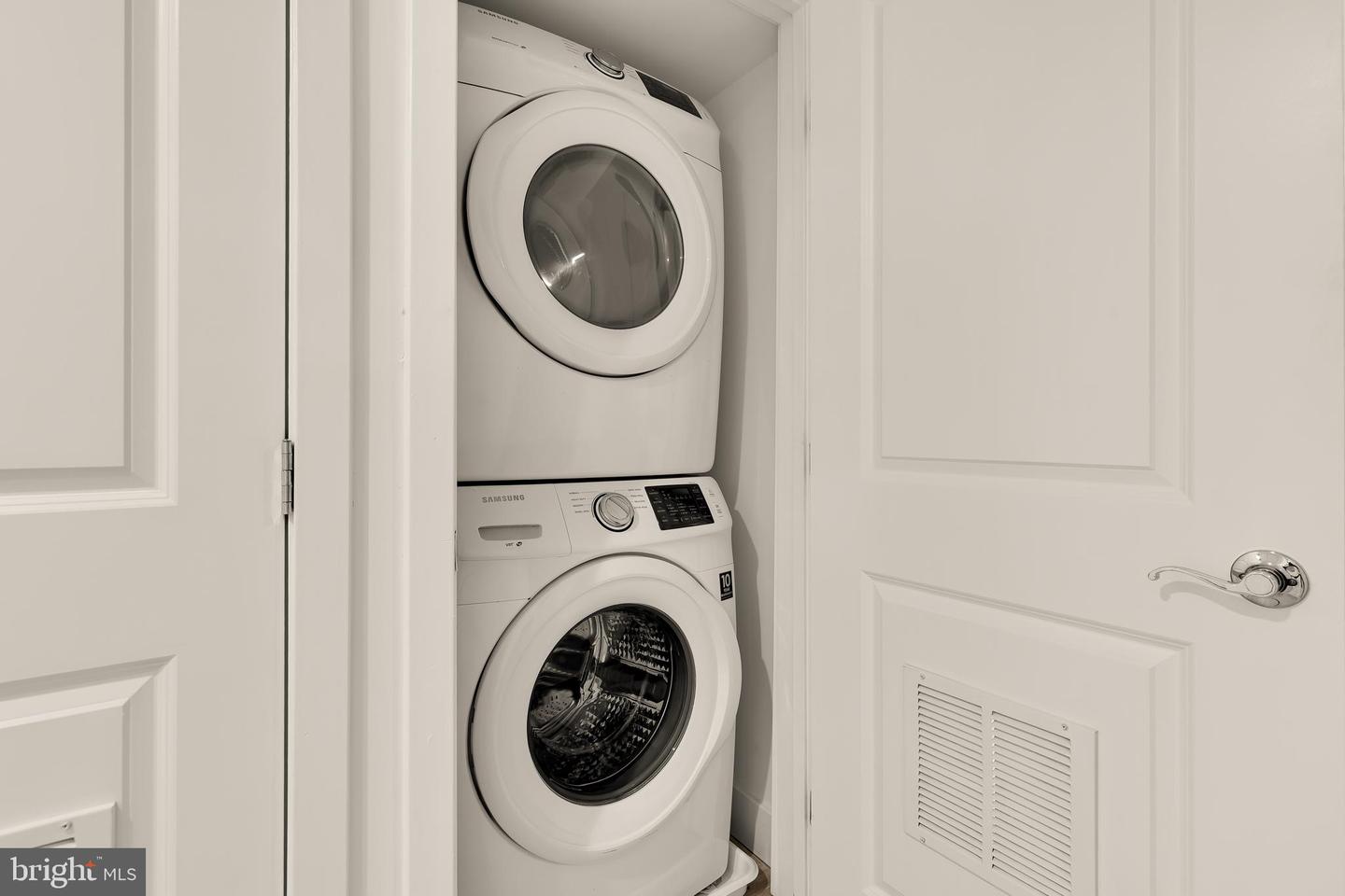 1350 PERRY PL NW, WASHINGTON, District Of Columbia 20010, 5 Bedrooms Bedrooms, ,4 BathroomsBathrooms,Residential,For sale,1350 PERRY PL NW,DCDC2229334 MLS # DCDC2229334