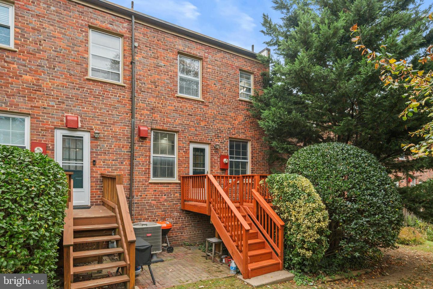 1400 S EDGEWOOD ST S #527, ARLINGTON, Virginia 22204, 2 Bedrooms Bedrooms, ,1 BathroomBathrooms,Residential,For sale,1400 S EDGEWOOD ST S #527,VAAR2065540 MLS # VAAR2065540 1400 S EDGEWOOD ST S #527, ARLINGTON, Virginia 22204, 2 Bedrooms Bedrooms, ,1 BathroomBathrooms,Residential,For sale,1400 S EDGEWOOD ST S #527,VAAR2065540 MLS # VAAR2065540