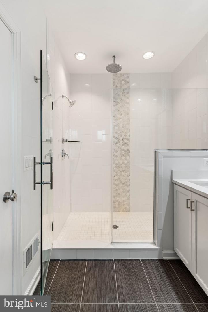 20379 CODMAN DR, ASHBURN, Virginia 20147, 4 Bedrooms Bedrooms, ,3 BathroomsBathrooms,Residential,For sale,20379 CODMAN DR,VALO2111438 MLS # VALO2111438