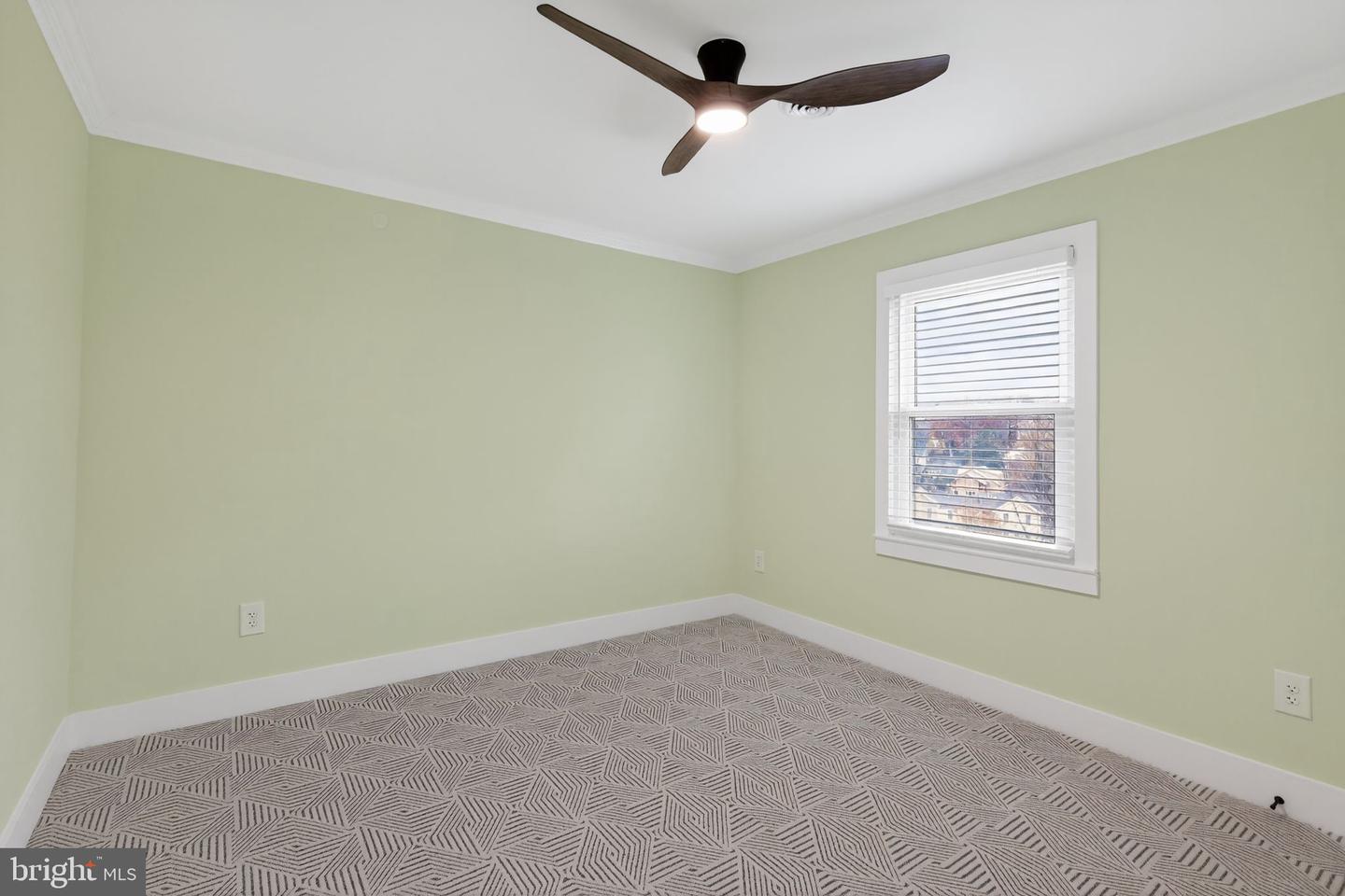 1943 S LOWELL ST, ARLINGTON, Virginia 22204, 2 Bedrooms Bedrooms, ,2 BathroomsBathrooms,Residential,For sale,1943 S LOWELL ST,VAAR2066308 MLS # VAAR2066308