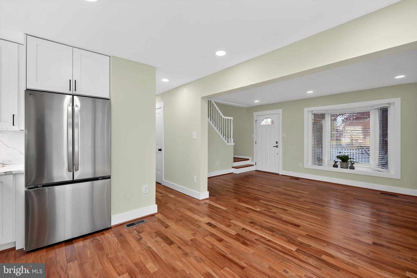 1943 S LOWELL ST, ARLINGTON, Virginia 22204, 2 Bedrooms Bedrooms, ,2 BathroomsBathrooms,Residential,For sale,1943 S LOWELL ST,VAAR2066308 MLS # VAAR2066308