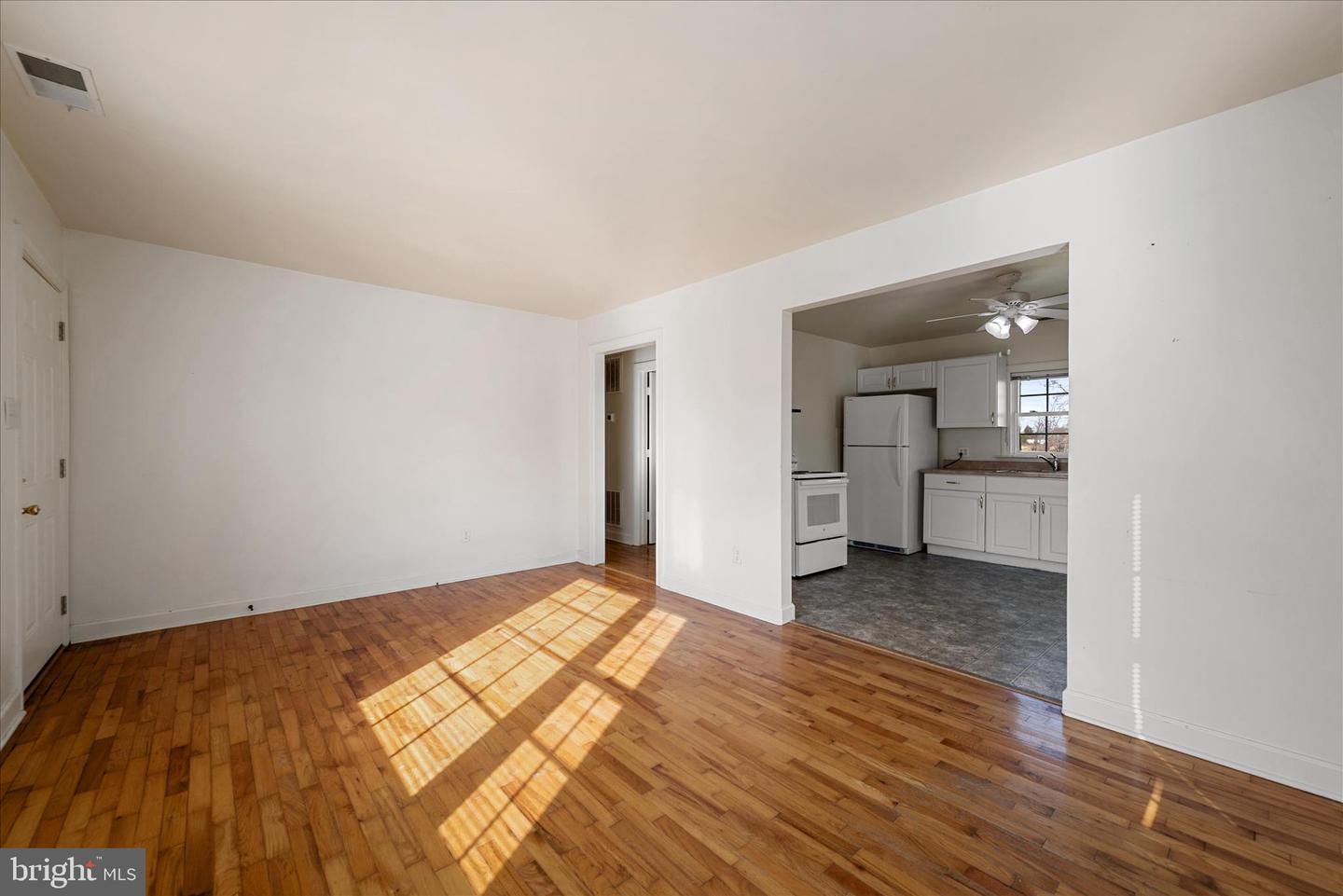 2003 SENSENY RD, WINCHESTER, Virginia 22602, 2 Bedrooms Bedrooms, ,1 BathroomBathrooms,Residential,For sale,2003 SENSENY RD,VAFV2038182 MLS # VAFV2038182