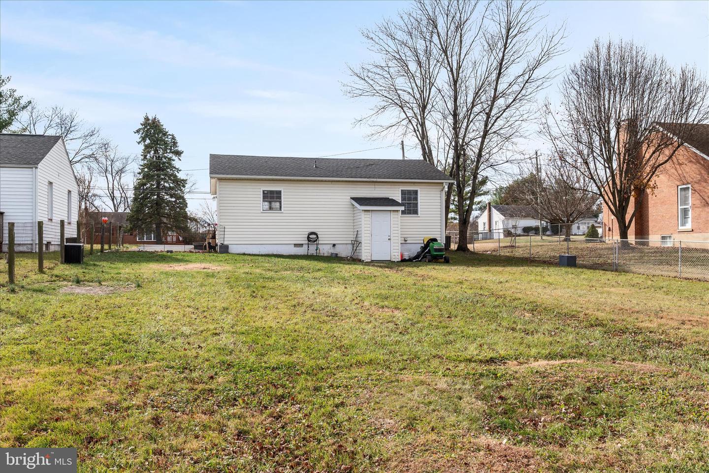 2003 SENSENY RD, WINCHESTER, Virginia 22602, 2 Bedrooms Bedrooms, ,1 BathroomBathrooms,Residential,For sale,2003 SENSENY RD,VAFV2038182 MLS # VAFV2038182