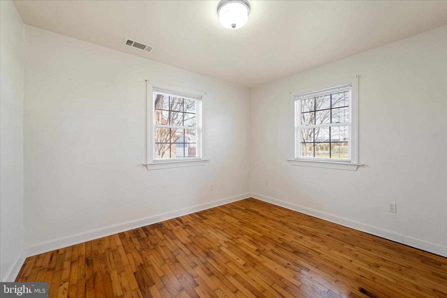 2003 SENSENY RD, WINCHESTER, Virginia 22602, 2 Bedrooms Bedrooms, ,1 BathroomBathrooms,Residential,For sale,2003 SENSENY RD,VAFV2038182 MLS # VAFV2038182